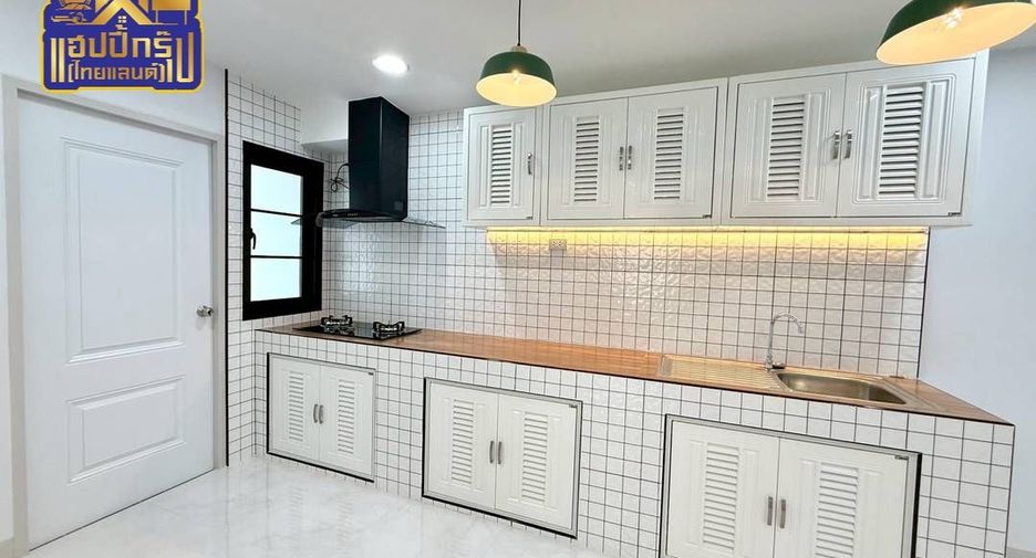 For sale 3 ベッドルーム house in Si Racha, Chonburi