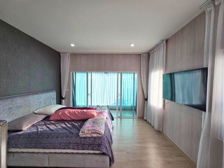 À louer 3 chambres maison à Bang Sao Thong, Samut Prakan