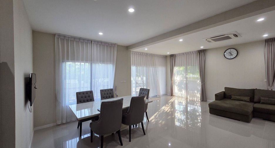 À louer 3 chambres maison à Bang Sao Thong, Samut Prakan