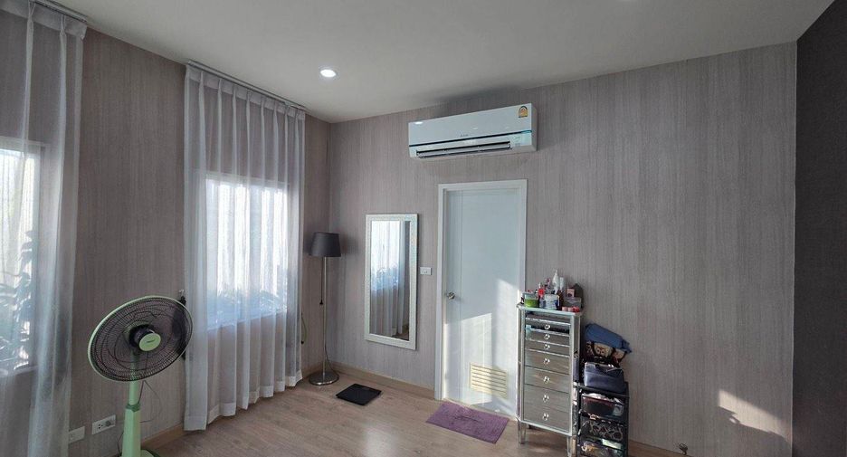 À louer 3 chambres maison à Bang Sao Thong, Samut Prakan
