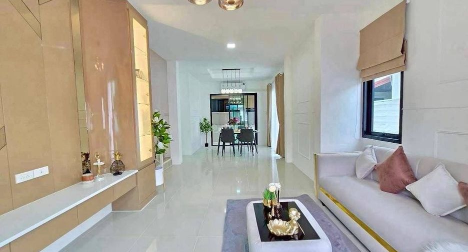 Casa en alquiler de 5 habitaciones en East Pattaya, Pattaya