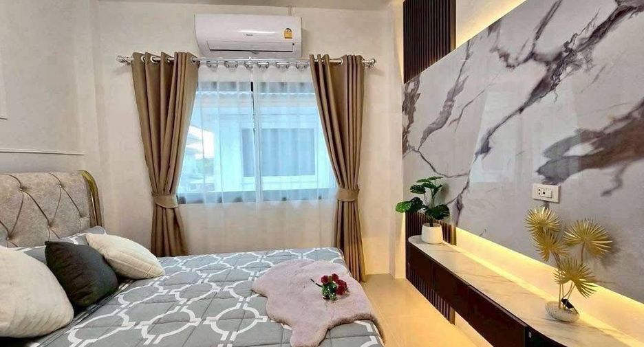 Casa en alquiler de 5 habitaciones en East Pattaya, Pattaya