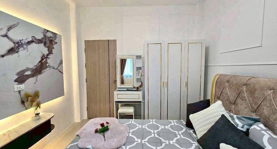Casa en alquiler de 5 habitaciones en East Pattaya, Pattaya
