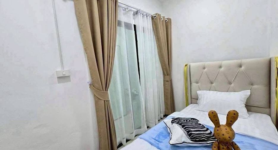 Casa en alquiler de 5 habitaciones en East Pattaya, Pattaya