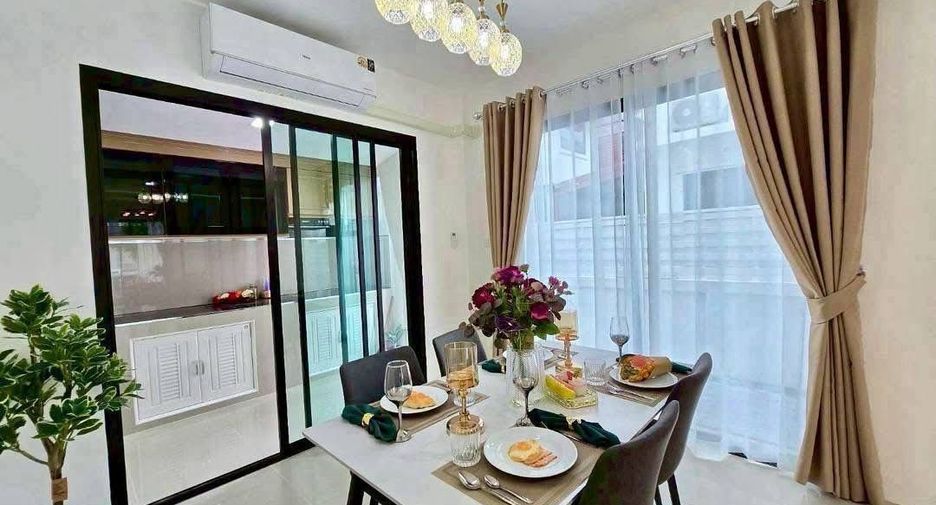 Casa en alquiler de 5 habitaciones en East Pattaya, Pattaya