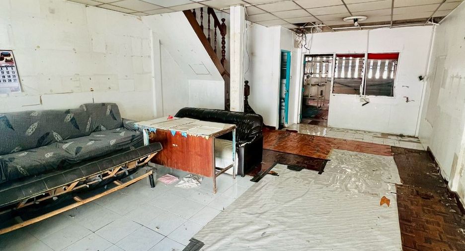 Reihenhaus zum Kauf mit 2 Zimmer in Bueng Kum, Bangkok