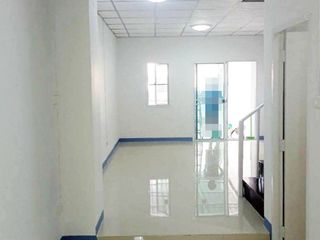 出售 2 卧室 联排别墅 在 Lam Luk Ka, Pathum Thani