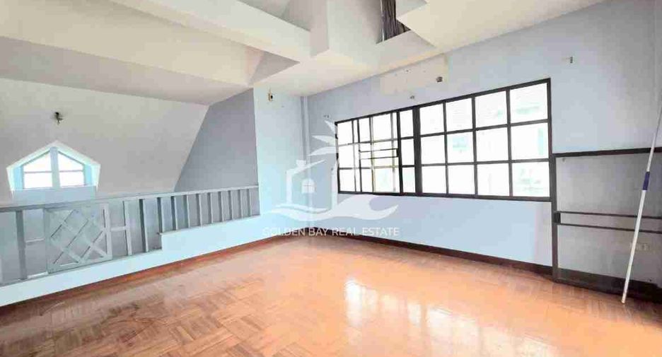 À vendre 3 chambres maison à East Pattaya, Pattaya