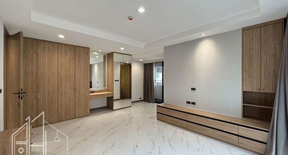 À louer 2 chambres condo à Watthana, Bangkok