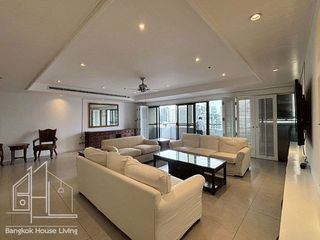 For rent 3 bedrooms condo in Watthana, Bangkok