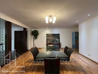 For rent 3 bedrooms condo in Watthana, Bangkok