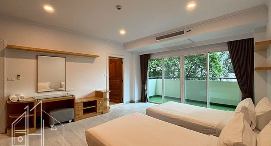 For rent 2 bedrooms apartment in Watthana, Bangkok