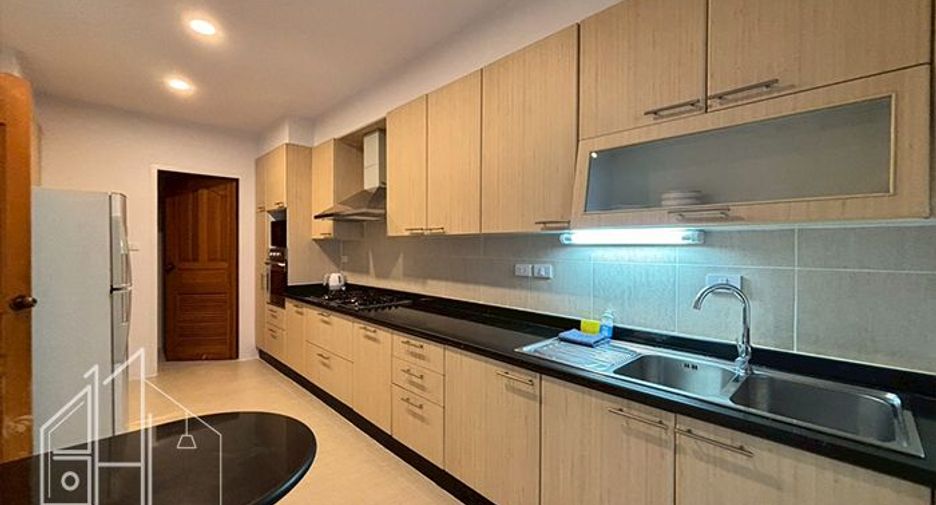 For rent 2 bedrooms apartment in Watthana, Bangkok