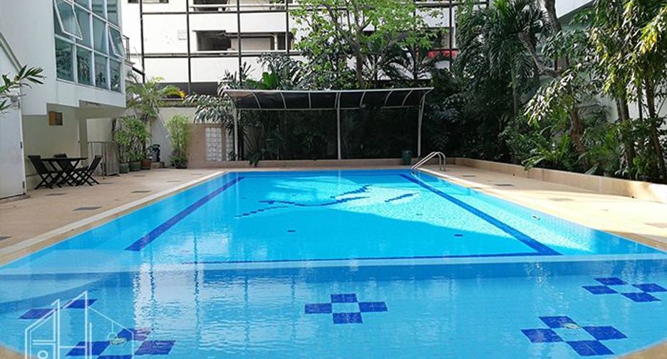 For rent 2 bedrooms apartment in Watthana, Bangkok
