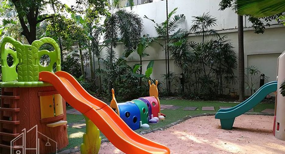 For rent 2 bedrooms apartment in Watthana, Bangkok
