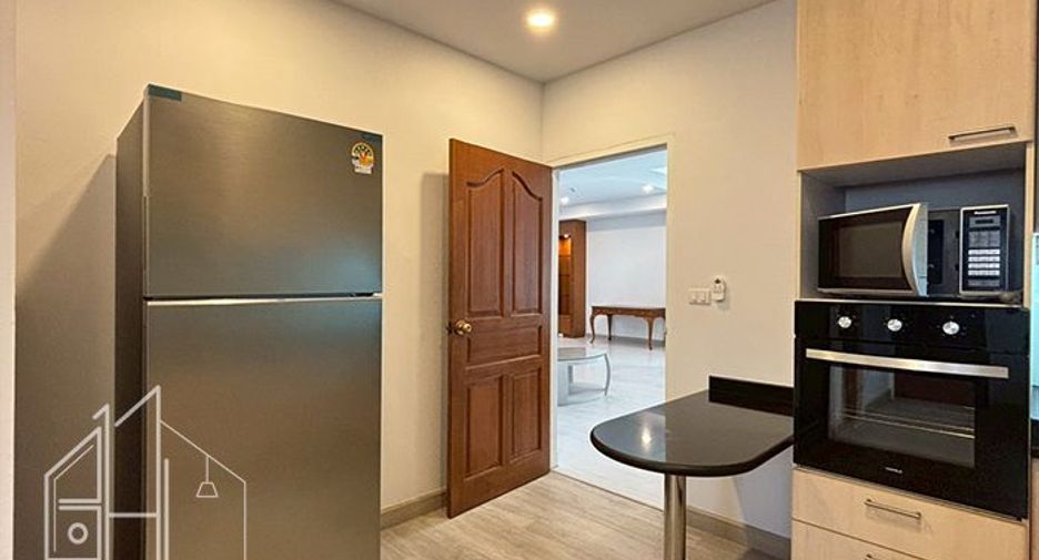 For rent 3 bedrooms condo in Watthana, Bangkok