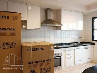 For rent 3 bedrooms condo in Khlong Toei, Bangkok