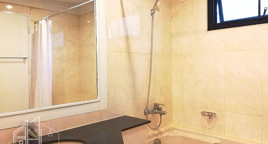 For rent 3 ベッドルーム condo in Khlong Toei, Bangkok