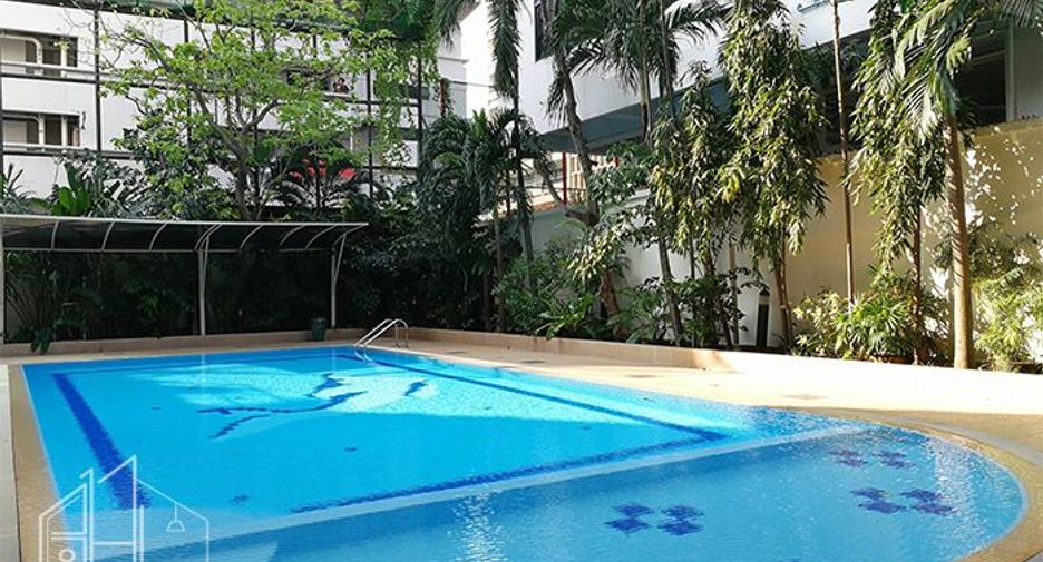 For rent 3 bedrooms condo in Watthana, Bangkok