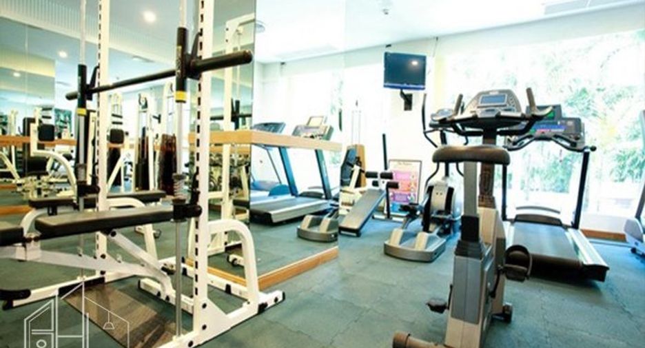 For rent 3 bedrooms condo in Watthana, Bangkok