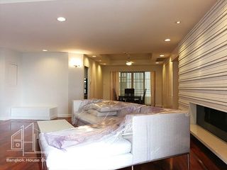 For rent 3 bedrooms condo in Khlong Toei, Bangkok