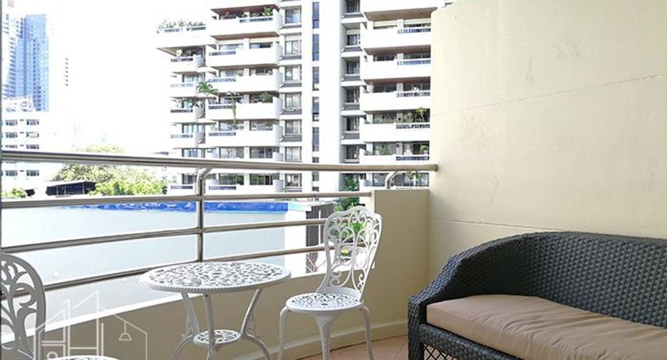 For rent 3 ベッドルーム apartment in Khlong Toei, Bangkok