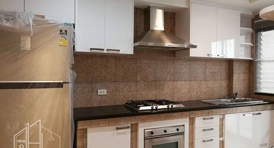 For rent 3 ベッドルーム apartment in Khlong Toei, Bangkok
