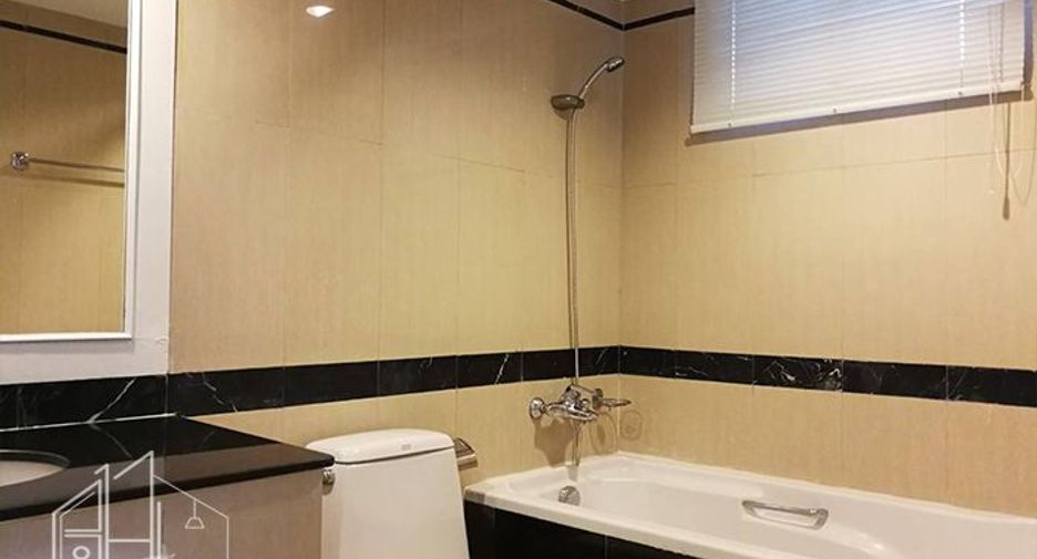 For rent 3 ベッドルーム apartment in Khlong Toei, Bangkok