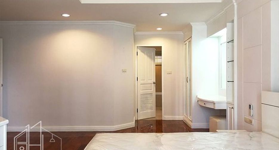 For rent 3 ベッドルーム apartment in Khlong Toei, Bangkok