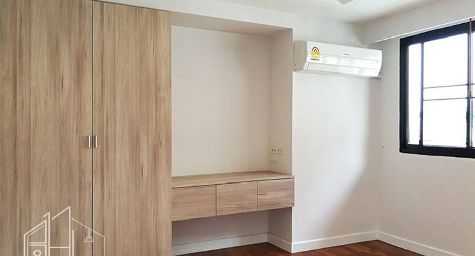 For rent 4 ベッドルーム apartment in Khlong Toei, Bangkok