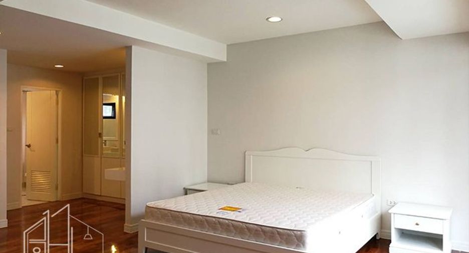 For rent 4 ベッドルーム apartment in Khlong Toei, Bangkok