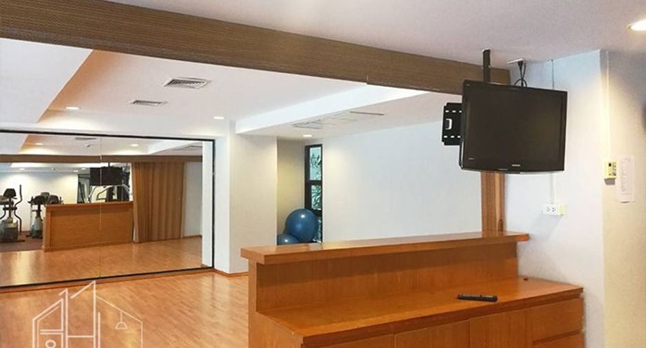 For rent 4 ベッドルーム apartment in Khlong Toei, Bangkok