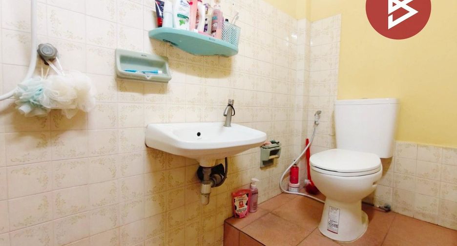 Gewerbefläche zum Kauf mit 3 Zimmer in Chom Thong, Bangkok