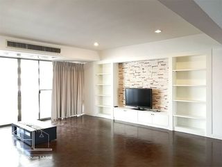 Apartment zur Miete mit 3 Zimmer in Khlong Toei, Bangkok