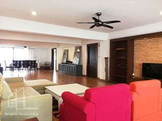For rent 3 bedrooms condo in Khlong Toei, Bangkok