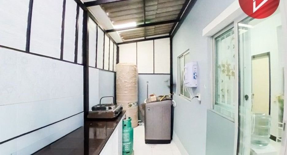 For sale 3 ベッドルーム townhouse in Bang Phli, Samut Prakan