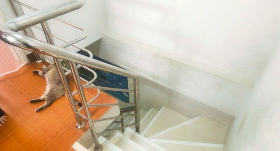 Casa adosada en venta de 2 habitaciones en Bang Sao Thong, Samut Prakan