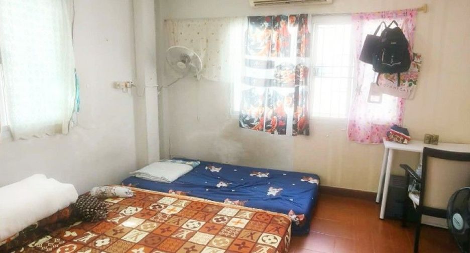 Casa adosada en venta de 2 habitaciones en Bang Sao Thong, Samut Prakan