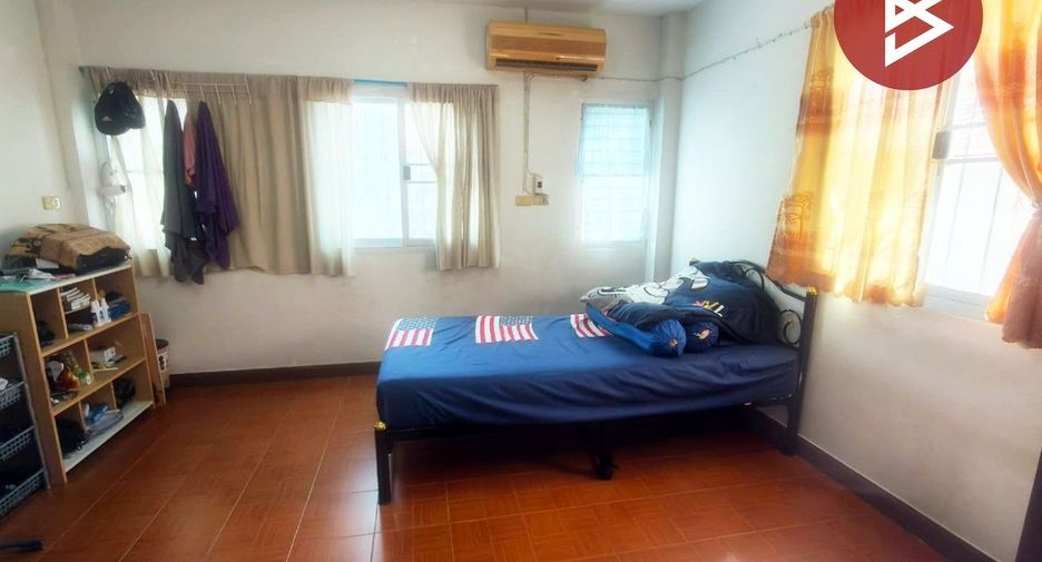 Casa adosada en venta de 2 habitaciones en Bang Sao Thong, Samut Prakan