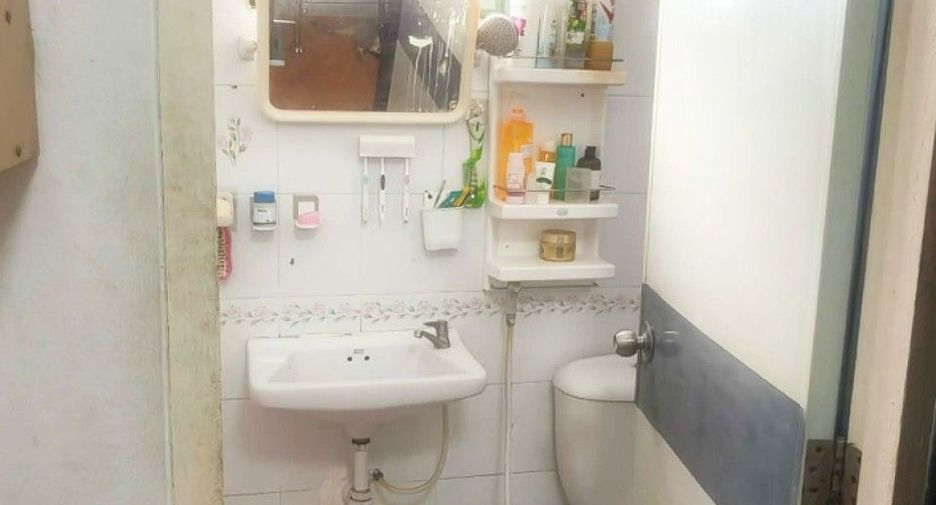 Casa adosada en venta de 2 habitaciones en Bang Sao Thong, Samut Prakan