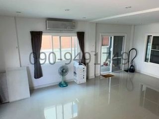 À louer 3 chambres maison à Bang Sao Thong, Samut Prakan
