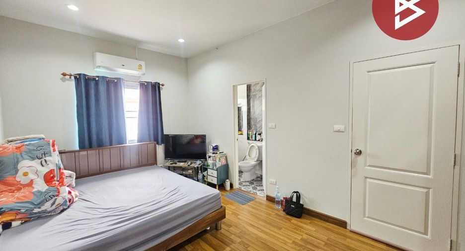 Casa adosada en venta de 4 habitaciones en Bang Bo, Samut Prakan