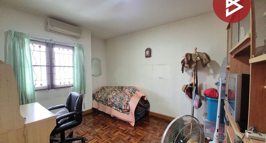 For sale 3 bedrooms townhouse in Khlong Luang, Pathum Thani