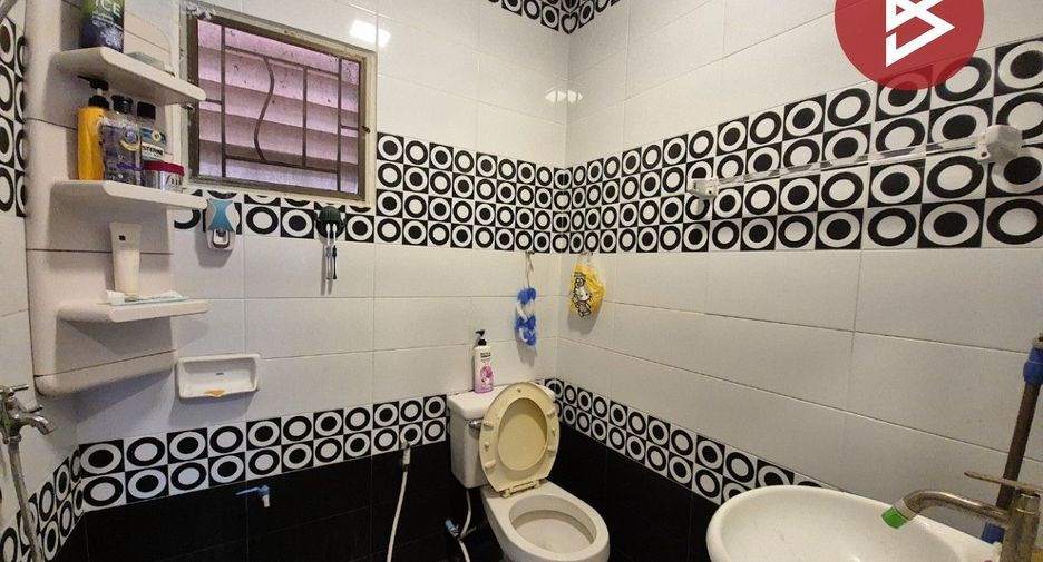 For sale 3 bedrooms townhouse in Khlong Luang, Pathum Thani