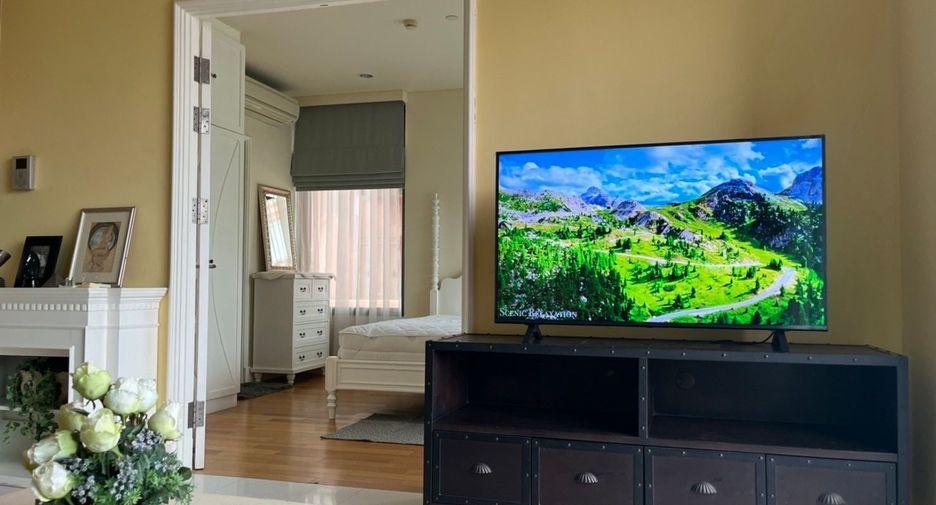 For sale 1 bed condo in Khlong Toei, Bangkok
