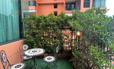 For sale 1 bed condo in Khlong Toei, Bangkok
