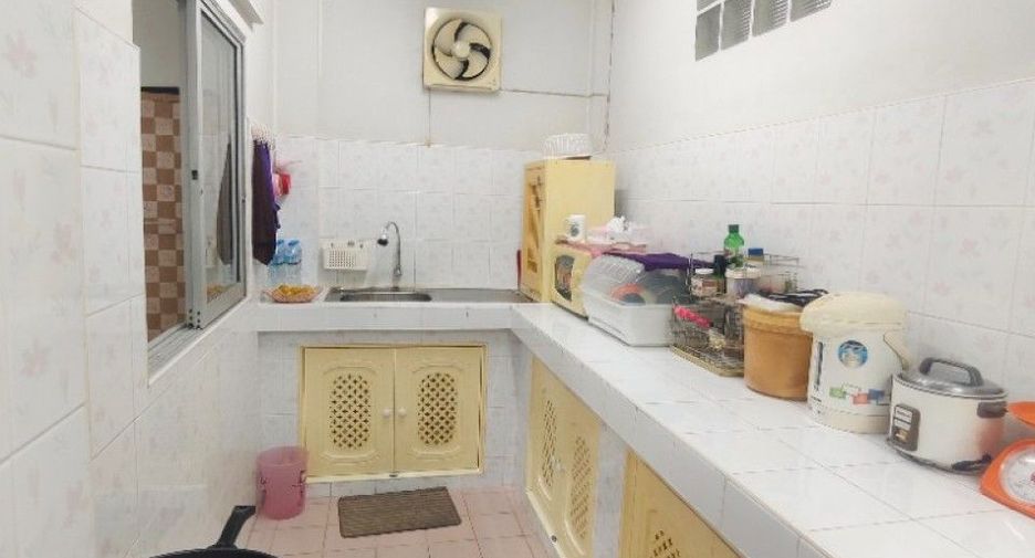 For sale 3 ベッドルーム townhouse in Nong Khaem, Bangkok