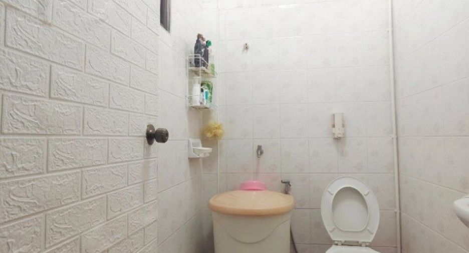 For sale 3 ベッドルーム townhouse in Nong Khaem, Bangkok