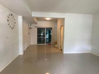 出售 2 卧室 联排别墅 在 Lam Luk Ka, Pathum Thani