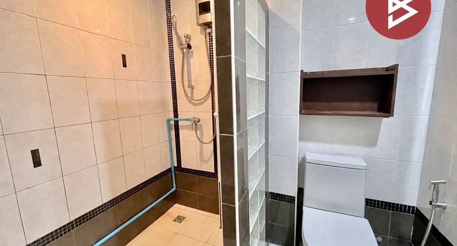 For sale 1 bed condo in Mueang Chon Buri, Chonburi